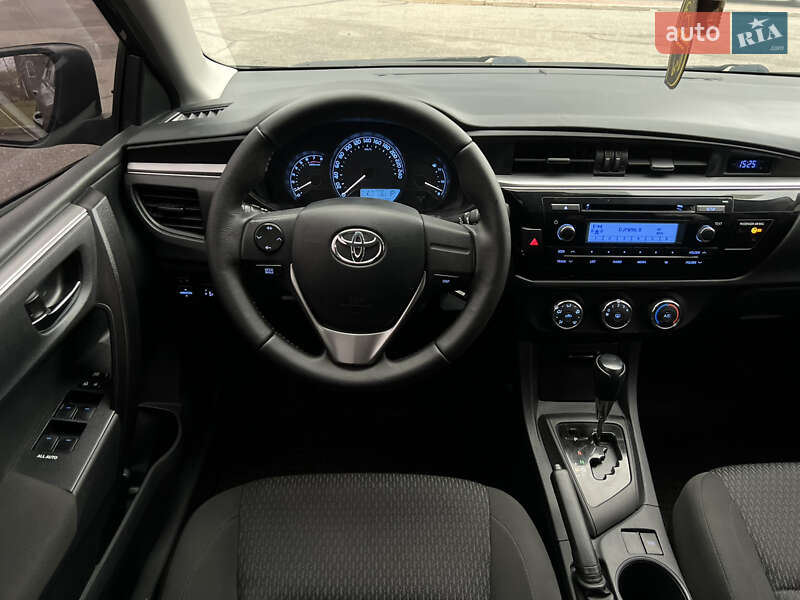 Седан Toyota Corolla 2016 в Києві фото 32 Седан Toyota Corolla 2016 в Києві