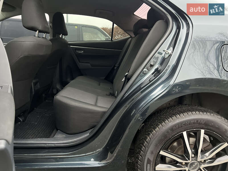 Седан Toyota Corolla 2016 в Києві фото 41 Седан Toyota Corolla 2016 в Києві