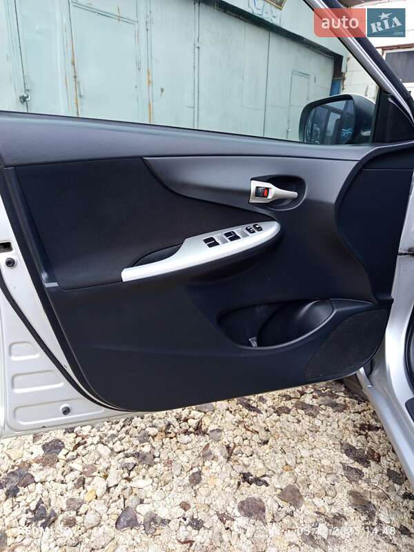 Седан Toyota Corolla 2008 в Тернополе фото 48 Седан Toyota Corolla 2008 в Тернополе