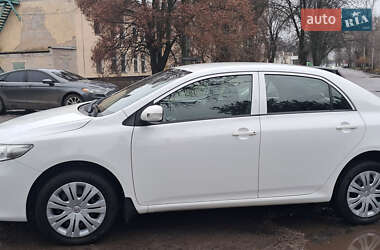 Седан Toyota Corolla 2012 в Желтых Водах