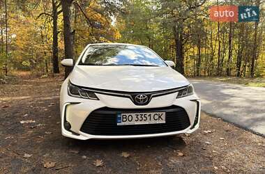 Седан Toyota Corolla 2020 в Тернополе
