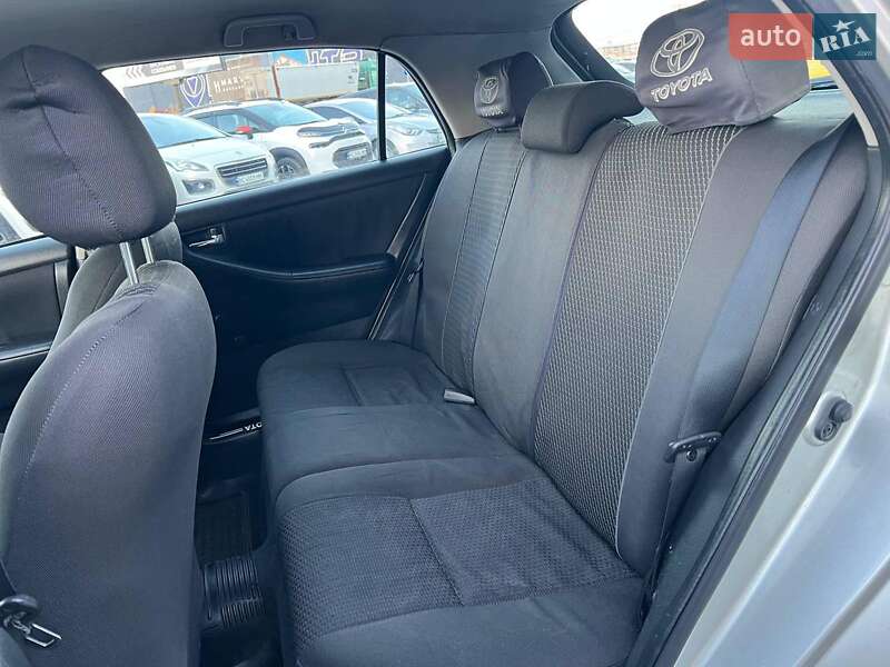 Хетчбек Toyota Corolla 2004 в Львові