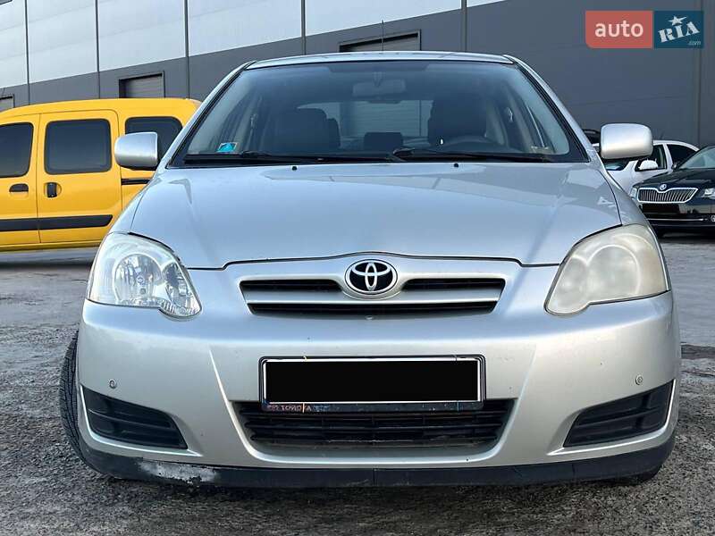 Хетчбек Toyota Corolla 2004 в Львові