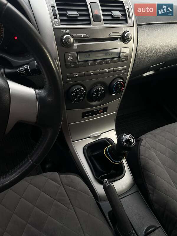 Седан Toyota Corolla 2008 в Полонном фото 7 Седан Toyota Corolla 2008 в Полонном