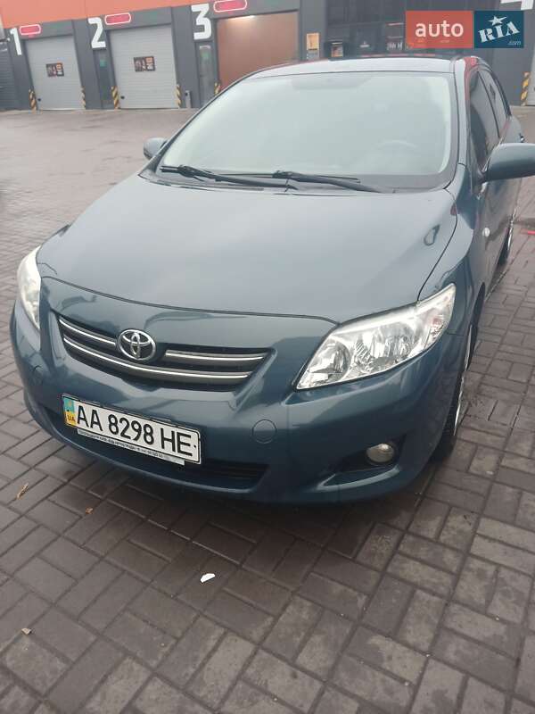 Седан Toyota Corolla 2008 в Харькове