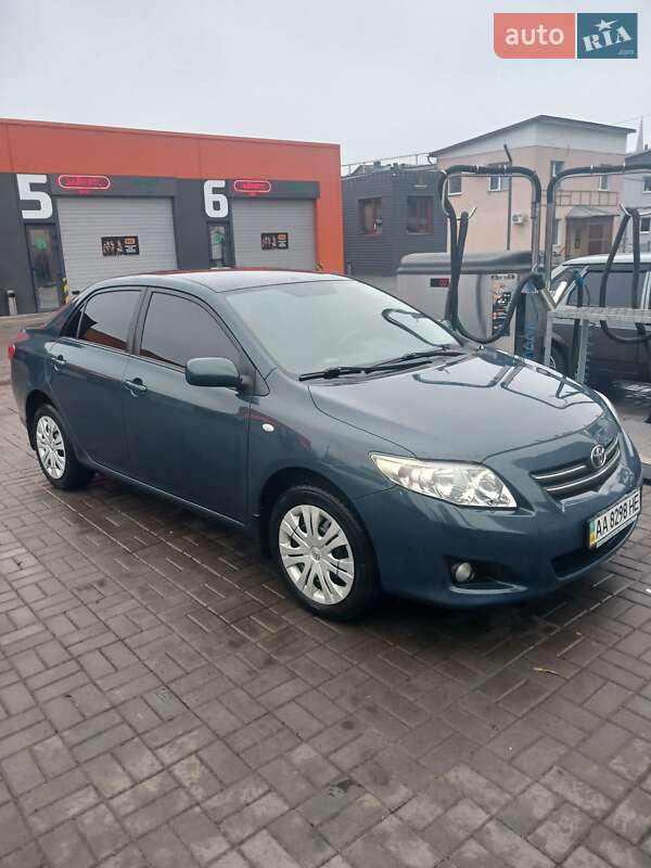 Седан Toyota Corolla 2008 в Харькове