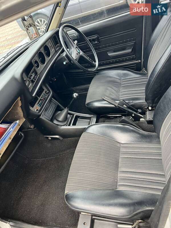 Седан Toyota Corolla 1984 в Овідіополі