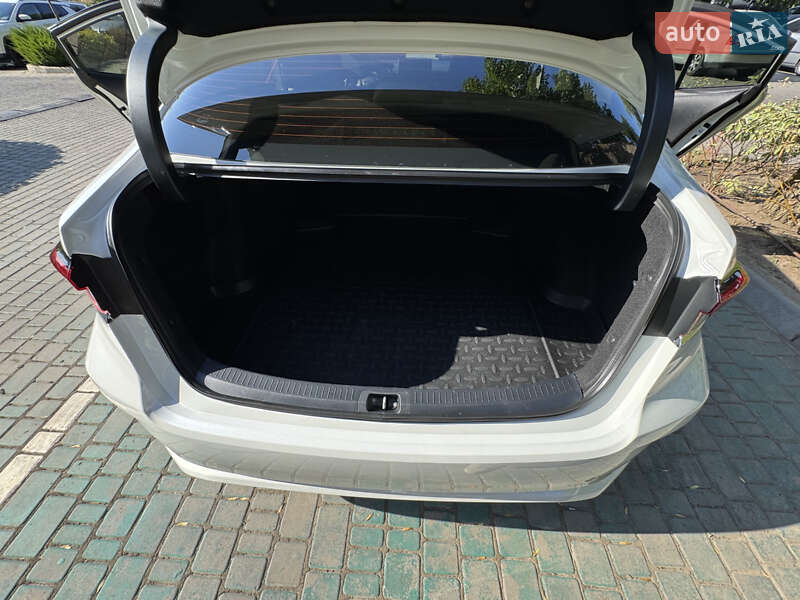 Седан Toyota Corolla 2019 в Одесі