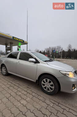 Седан Toyota Corolla 2011 в Бучаче