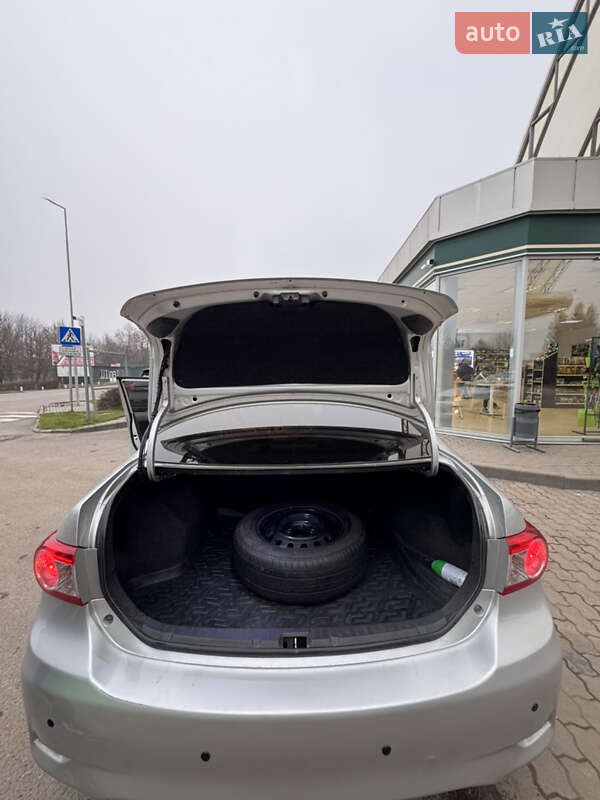 Седан Toyota Corolla 2011 в Бучаче фото 18 Седан Toyota Corolla 2011 в Бучаче