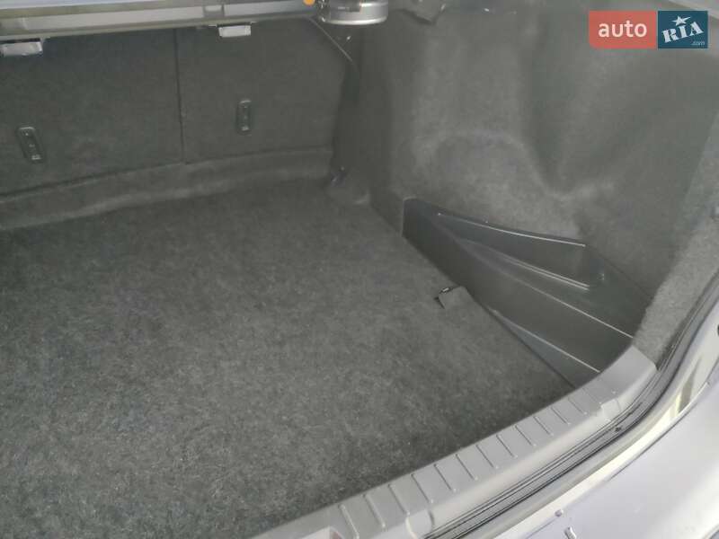 Седан Toyota Corolla 2008 в Сарнах