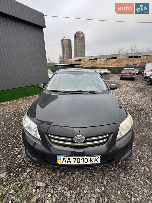 Седан Toyota Corolla 2007 в Полонном