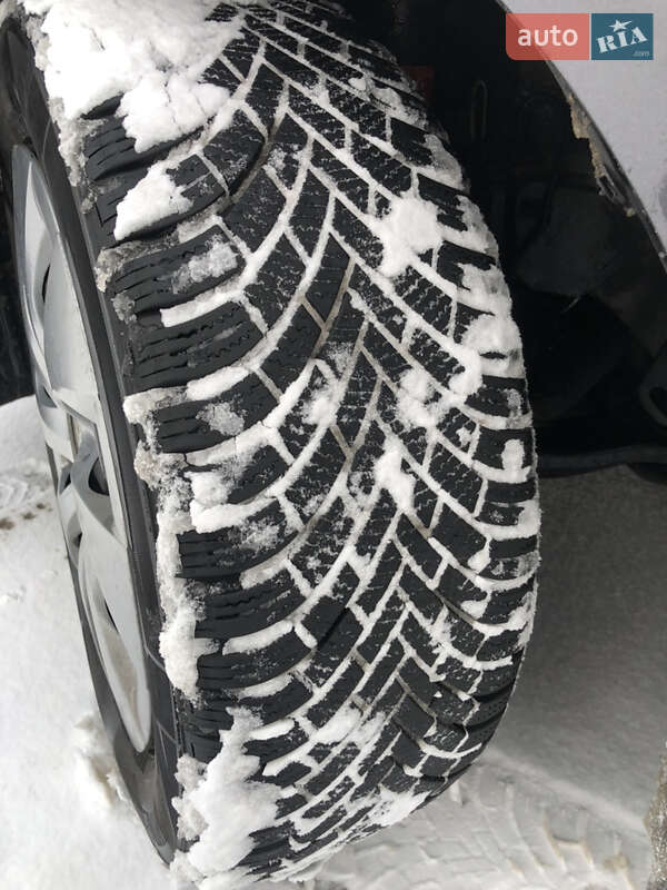 Седан Toyota Corolla 2011 в Києві