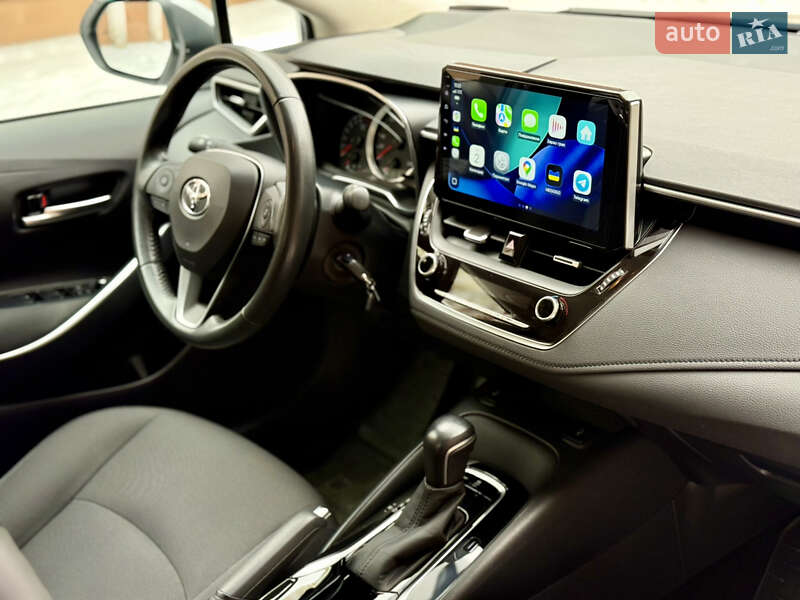 Седан Toyota Corolla 2019 в Киеве