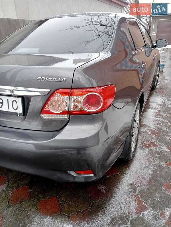 Седан Toyota Corolla 2012 в Кам'янці