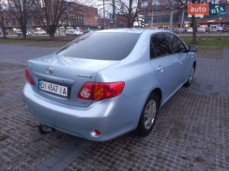 Седан Toyota Corolla 2007 в Золочеве