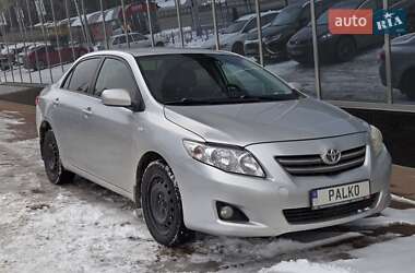 Седан Toyota Corolla 2008 в Києві