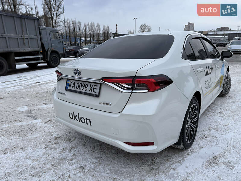Седан Toyota Corolla 2020 в Києві