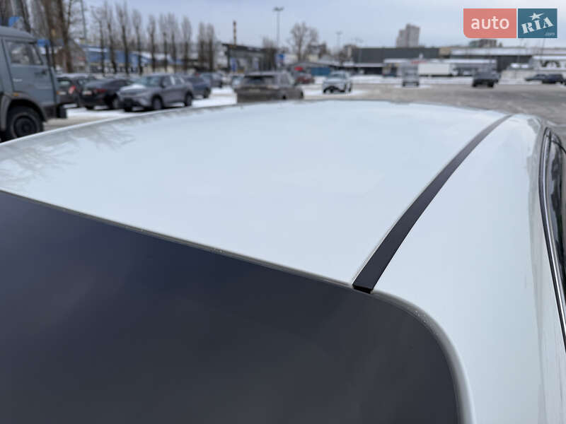 Седан Toyota Corolla 2020 в Києві