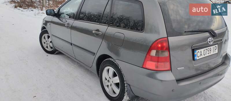 Универсал Toyota Corolla 2004 в Христиновке