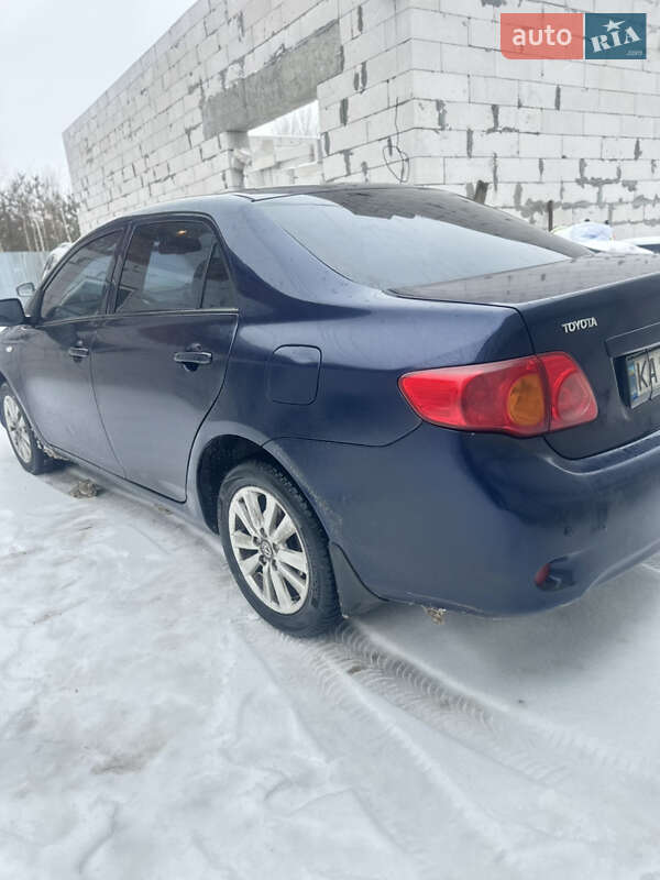 Седан Toyota Corolla 2008 в Киеве