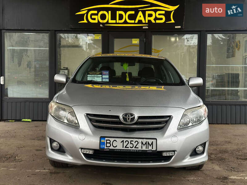 Седан Toyota Corolla 2009 в Львове