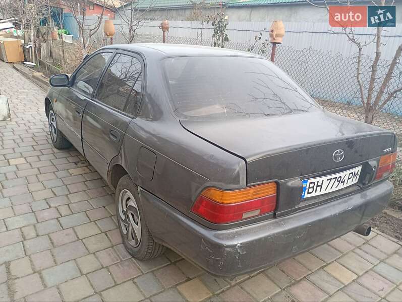 Седан Toyota Corolla 1994 в Одесі