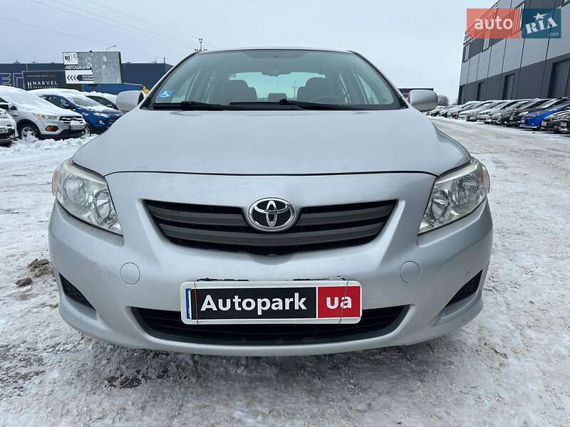 Седан Toyota Corolla 2009 в Львове