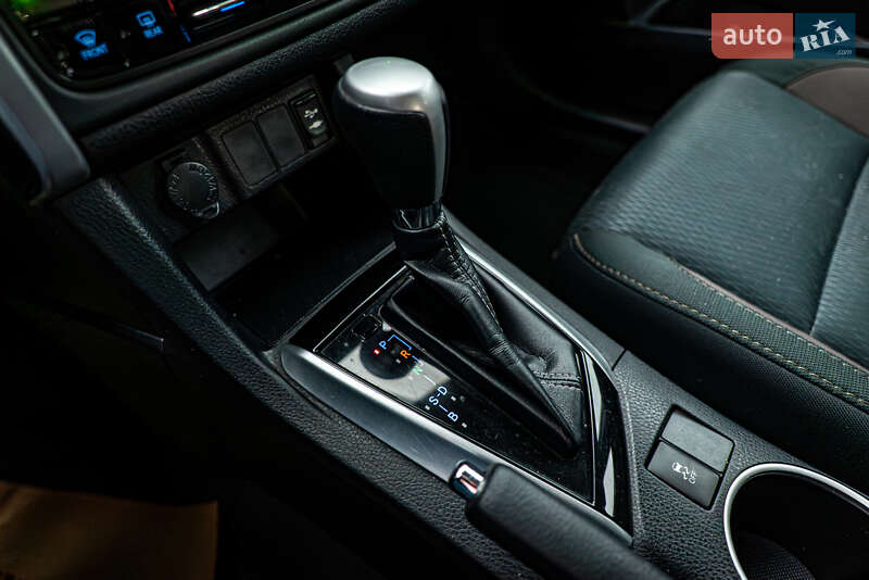 Седан Toyota Corolla 2019 в Киеве фото 16 Седан Toyota Corolla 2019 в Киеве