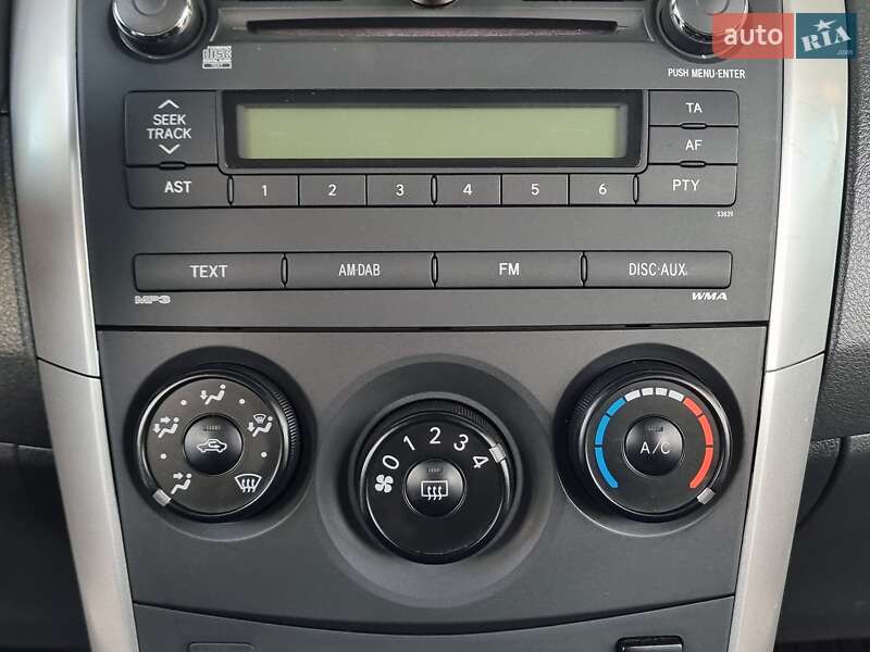 Седан Toyota Corolla 2011 в Виннице