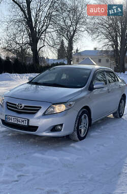 Седан Toyota Corolla 2007 в Остроге