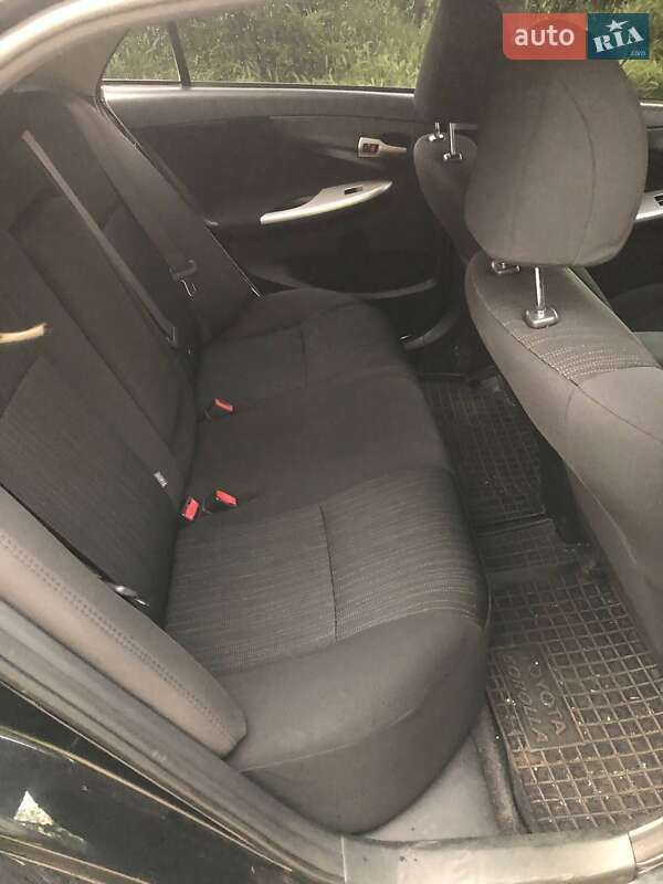 Седан Toyota Corolla 2008 в Кривом Роге