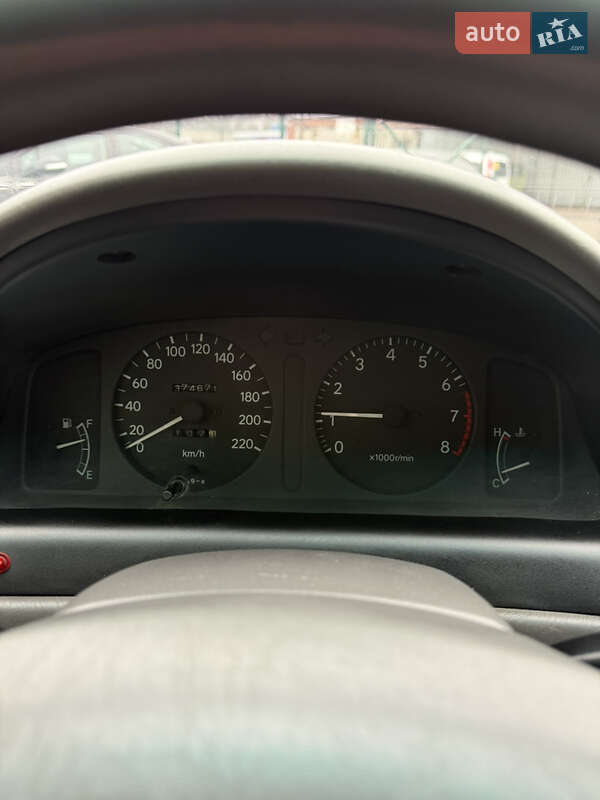 Седан Toyota Corolla 2001 в Запорожье