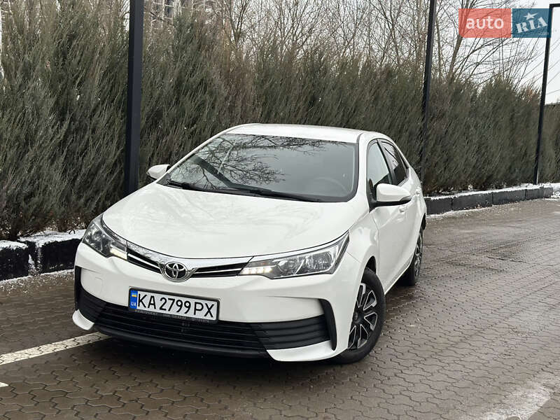 Седан Toyota Corolla 2018 в Киеве фото 7 Седан Toyota Corolla 2018 в Киеве