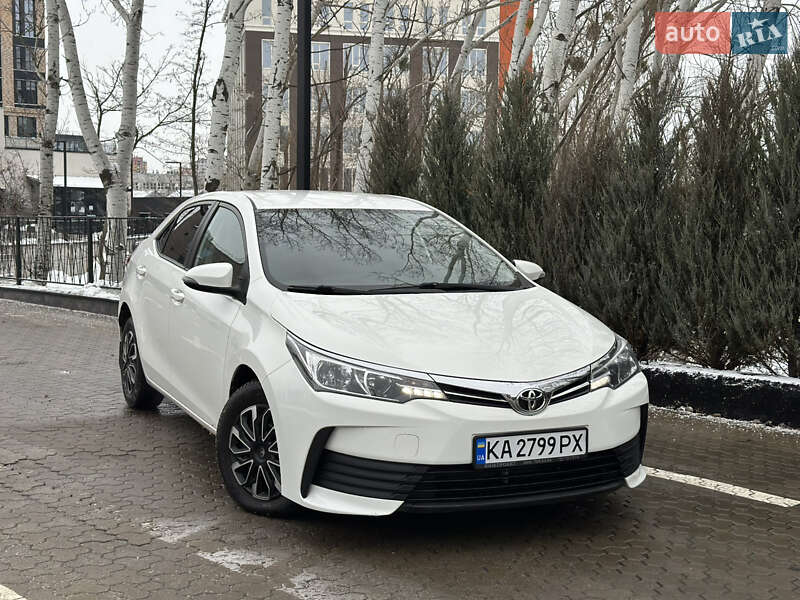 Седан Toyota Corolla 2018 в Киеве фото 16 Седан Toyota Corolla 2018 в Киеве