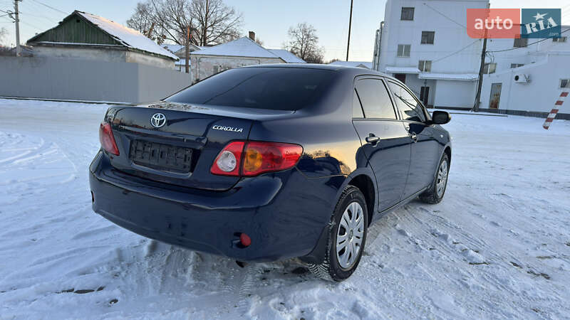 Седан Toyota Corolla 2008 в Кременчуге