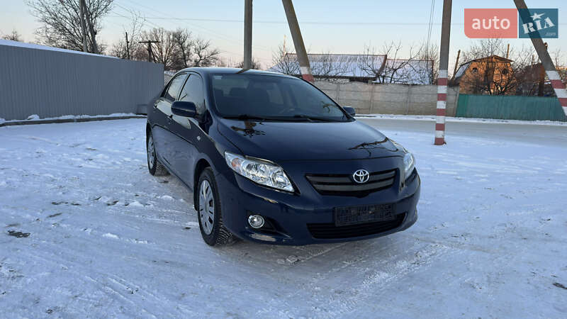 Седан Toyota Corolla 2008 в Кременчуге