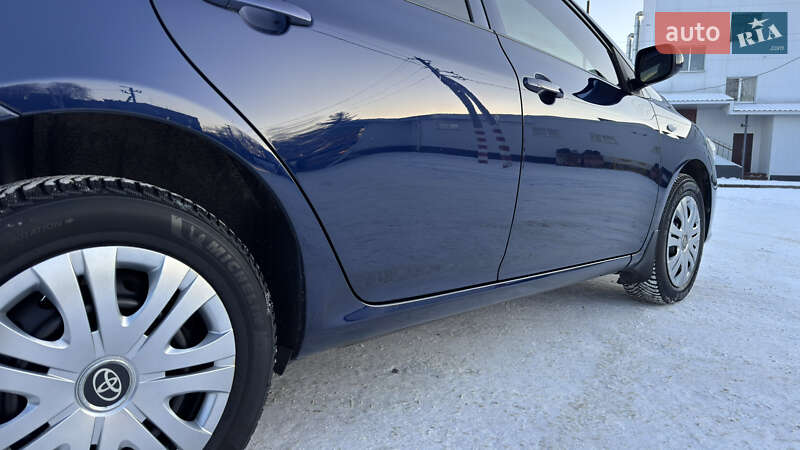 Седан Toyota Corolla 2008 в Кременчуге