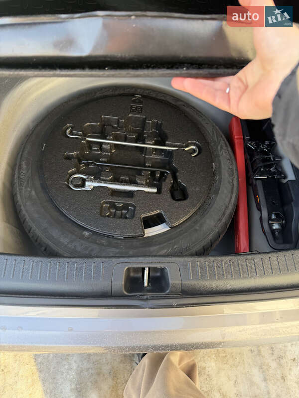 Седан Toyota Corolla 2019 в Буче