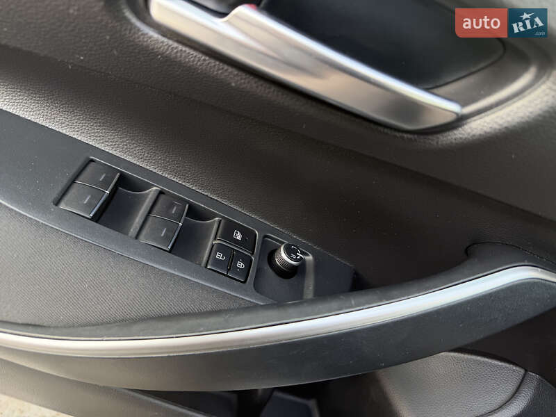 Седан Toyota Corolla 2019 в Буче