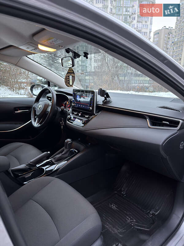 Седан Toyota Corolla 2020 в Киеве