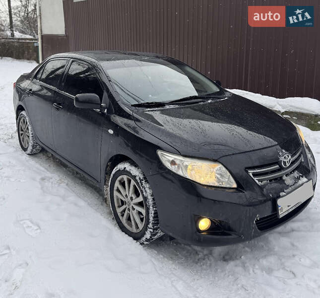Седан Toyota Corolla 2008 в Киеве
