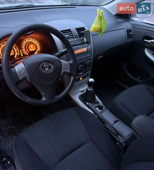 Седан Toyota Corolla 2009 в Одессе