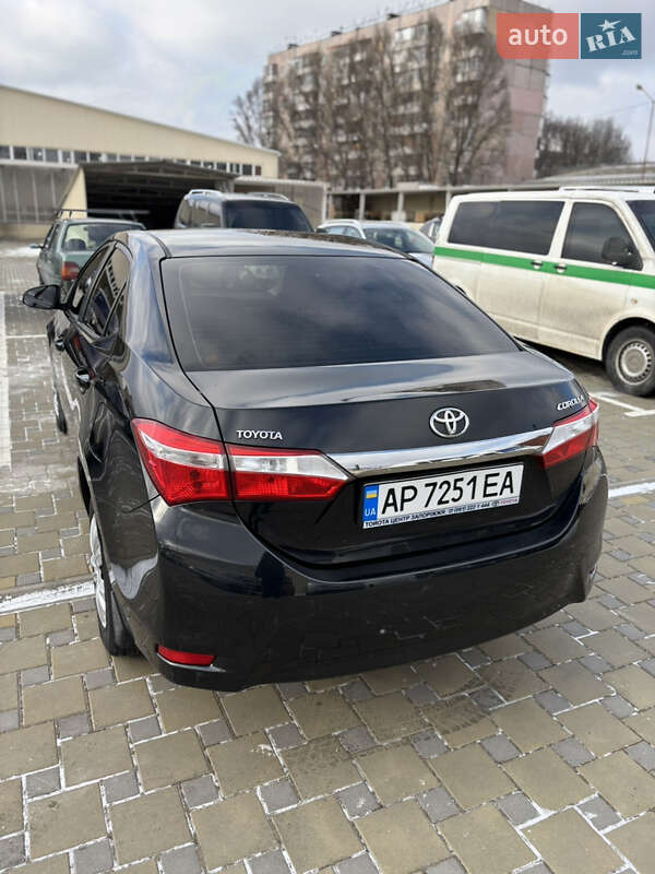 Седан Toyota Corolla 2016 в Запорожье