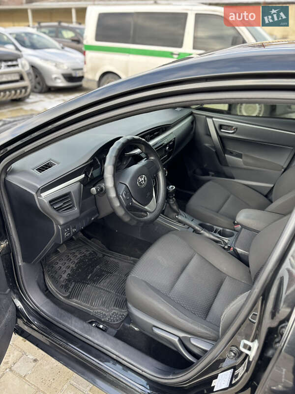 Седан Toyota Corolla 2016 в Запорожье