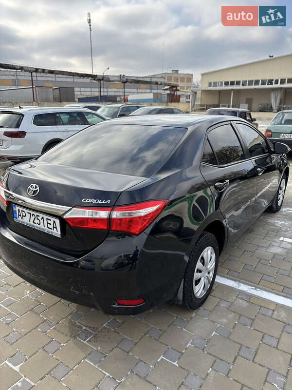 Седан Toyota Corolla 2016 в Запорожье