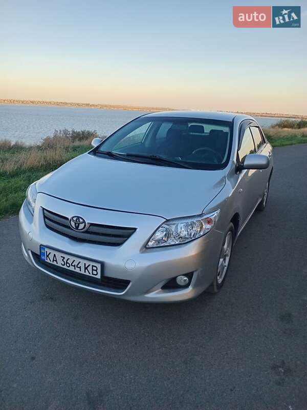 Седан Toyota Corolla 2008 в Одессе