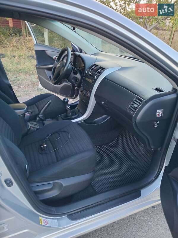 Седан Toyota Corolla 2008 в Одессе