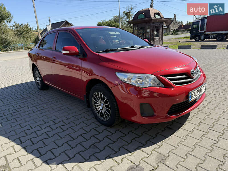 Седан Toyota Corolla 2012 в Львове фото 20 Седан Toyota Corolla 2012 в Львове