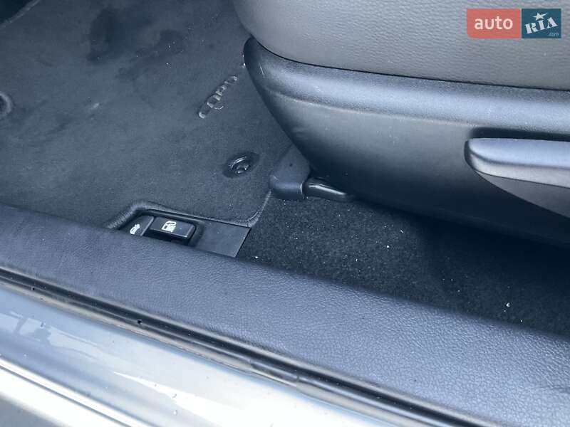 Седан Toyota Corolla 2016 в Киеве